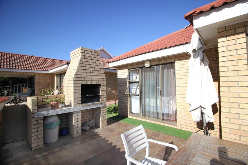 3 Bedroom Property for Sale in Hersham Western Cape